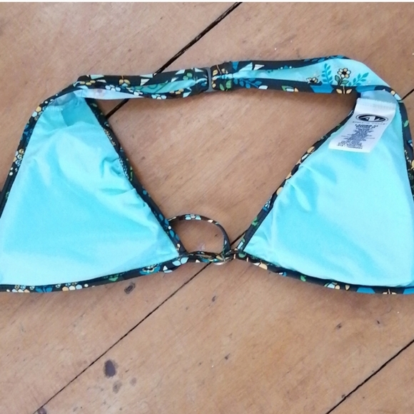 2/$20 Bikini top - Picture 3 of 5